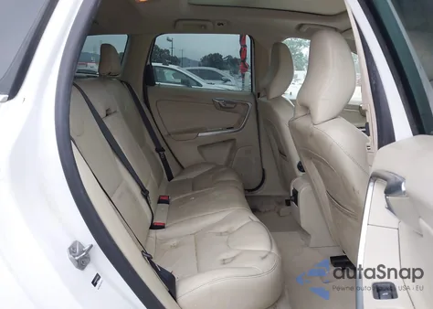 2015 Volvo Xc60 T6 from USA, damaged, VIN YV4902RK5F2631053